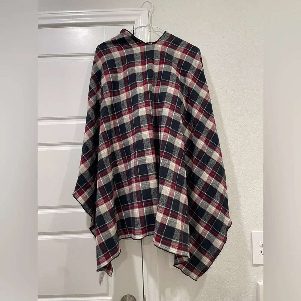 Kavu Women’s One Size Shawl Wrap Red Black Plaid Cozy Warm Cabincore - Picture 3 of 7